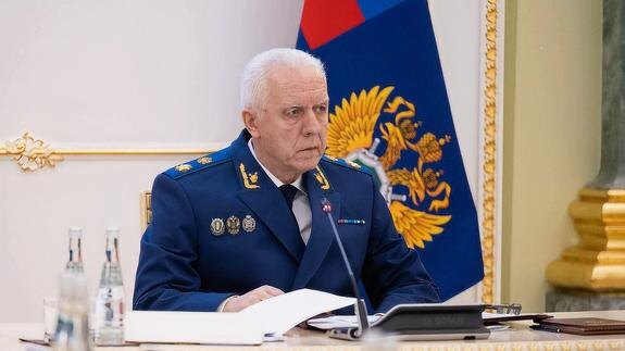 А ведь правда, коррупцию нужно «мочить даже в сортире»