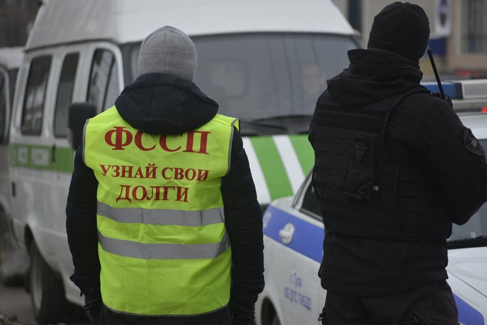   Приставы списали 24 штрафа по 25 тысяч рублей каждый. Алексей ФОКИН
