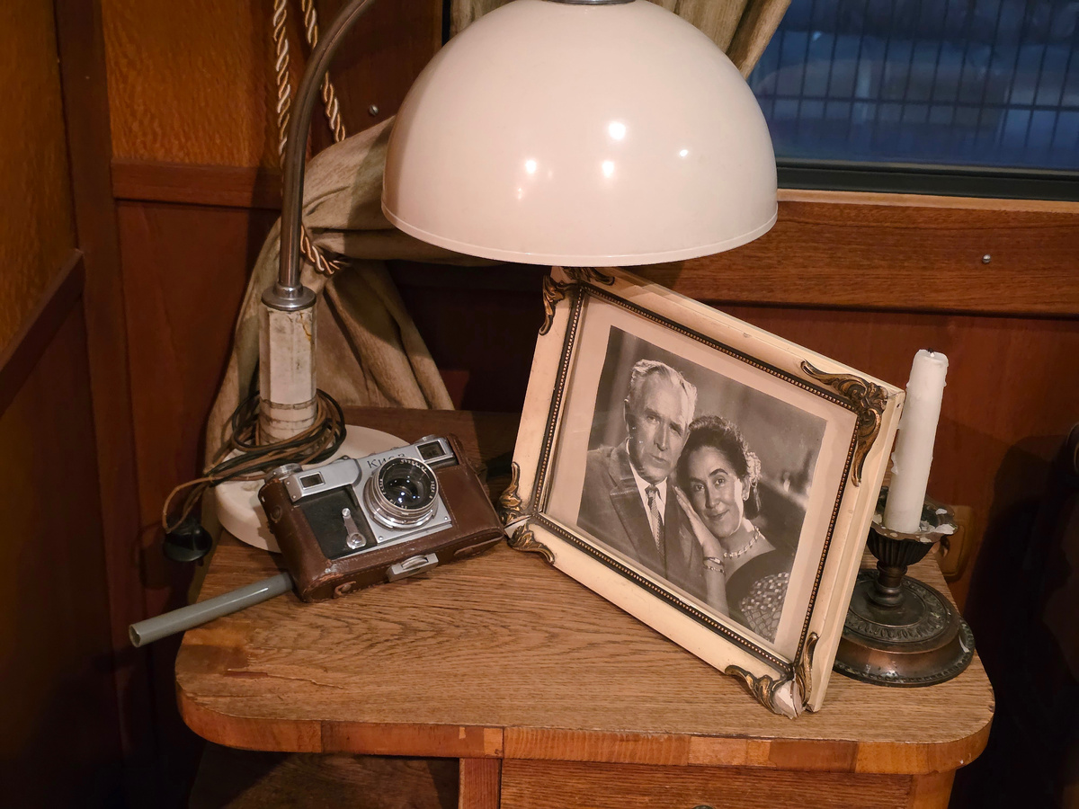 Фото супругов в экспозиции вагона-музея академика Ивана Бардина. Фото: Татьяна Иваницкая