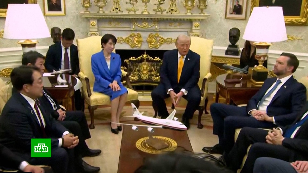    Премьер Японии пообещала помочь Трампу «добиться мира во всем мире»