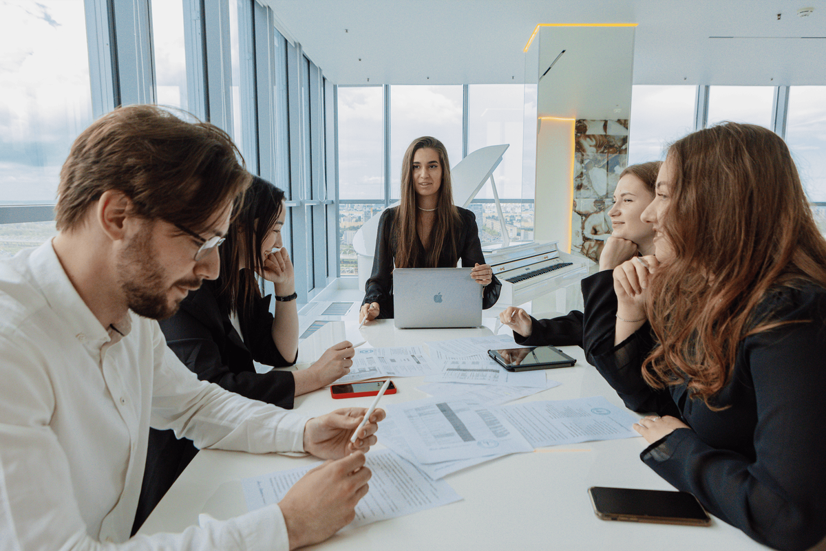 Ассистенты Льямас с ИИ-инструментами