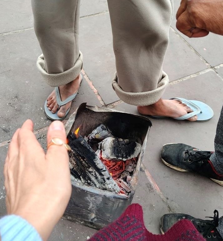 Негде согреться, в домах холодней, чем на улице (на фото - Пенджаб, но ситуация +/- та же)