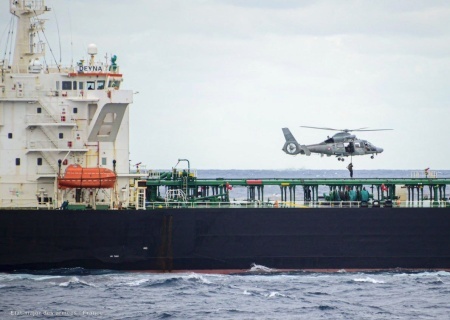    ВМС Франции задержали в Средиземном море танкер «Дейна», следовавший из Мурманска