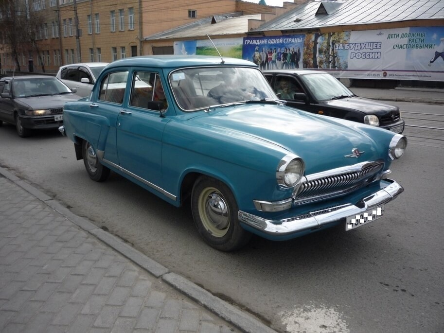 Советский автомобиль "Волга" из 60-ых гг прошлого века был полностью отечественным. Фото канала 