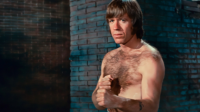    Умер Чак Норрис: лучшие фильмы и сериалы с актером Кадр из к/ф «Путь дракона», реж. Брюс Ли, 1972 г.