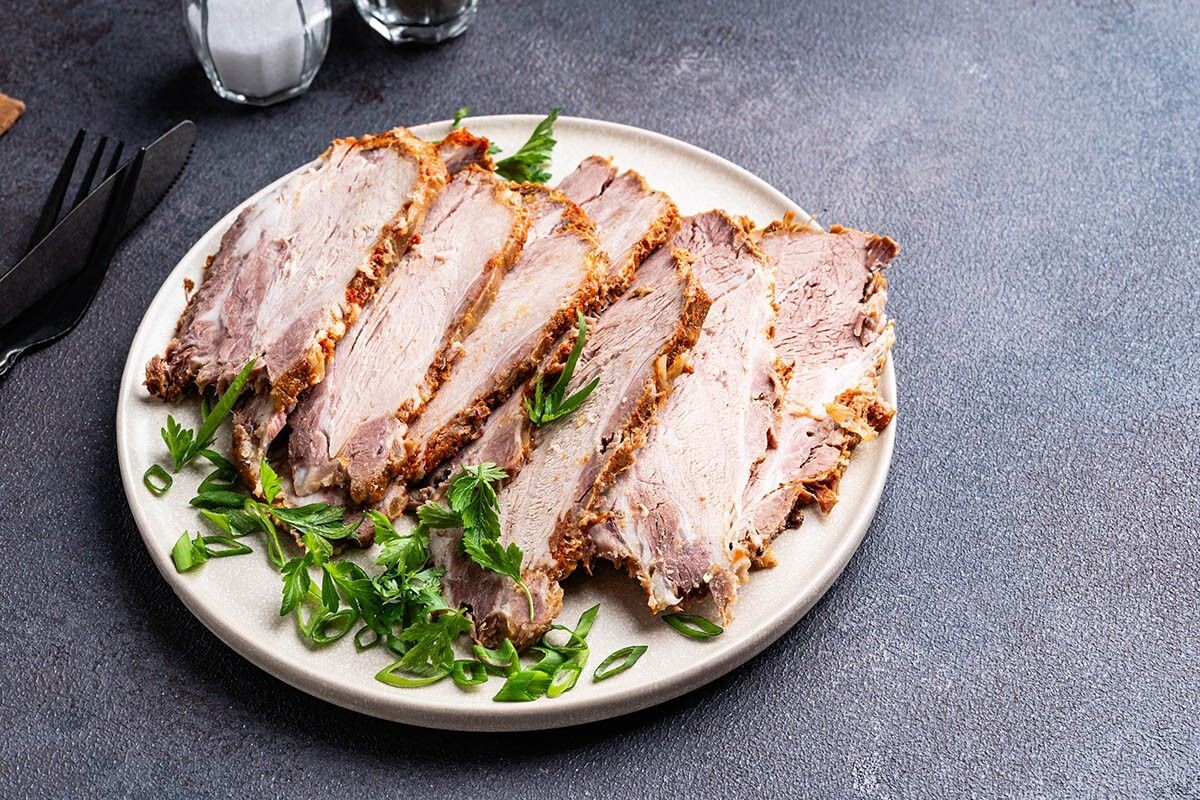 Традиционная холодная закуска. Источник: istetiana / Shutterstock / FOTODOM📷
