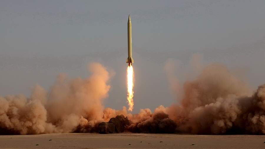 Иран нанес удары по 25 позициям Израиля и базам США