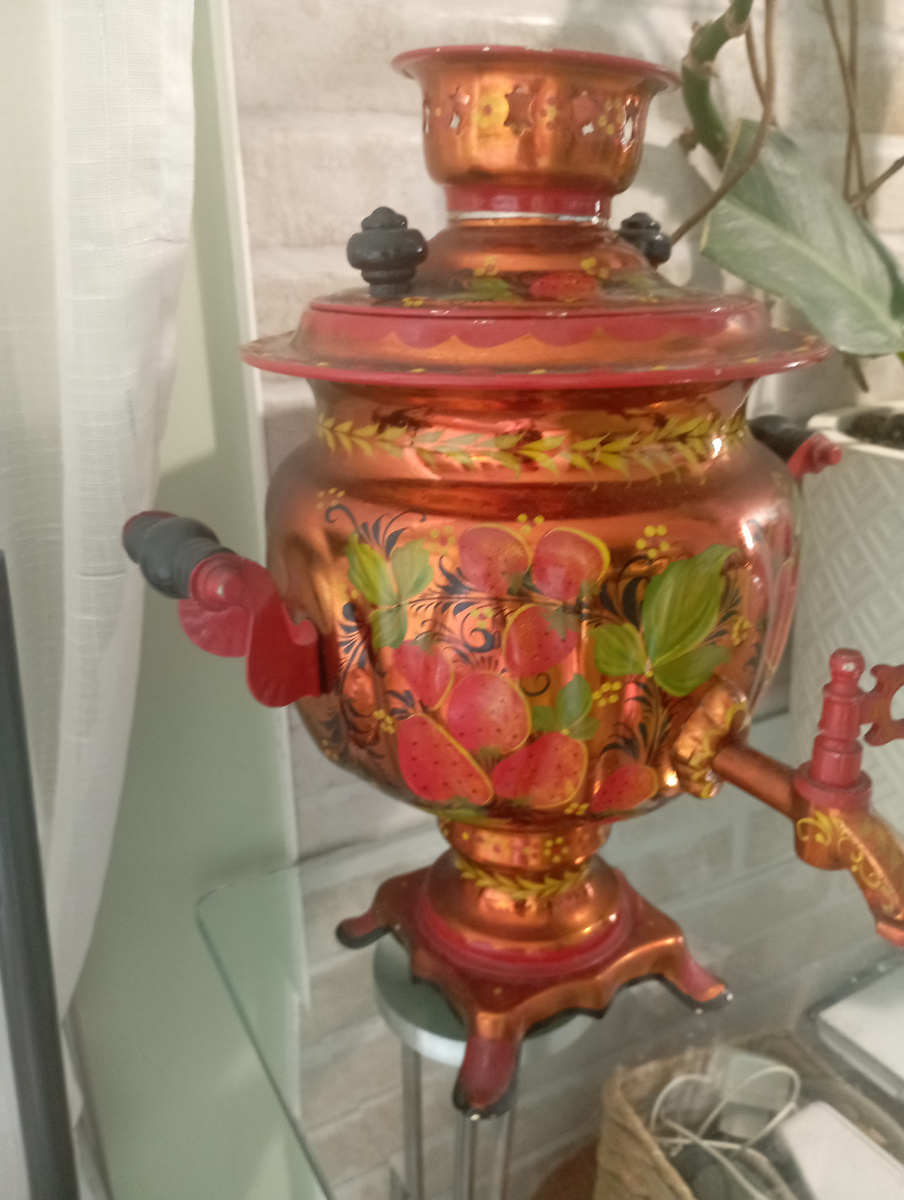 Он 1983 года выпуска