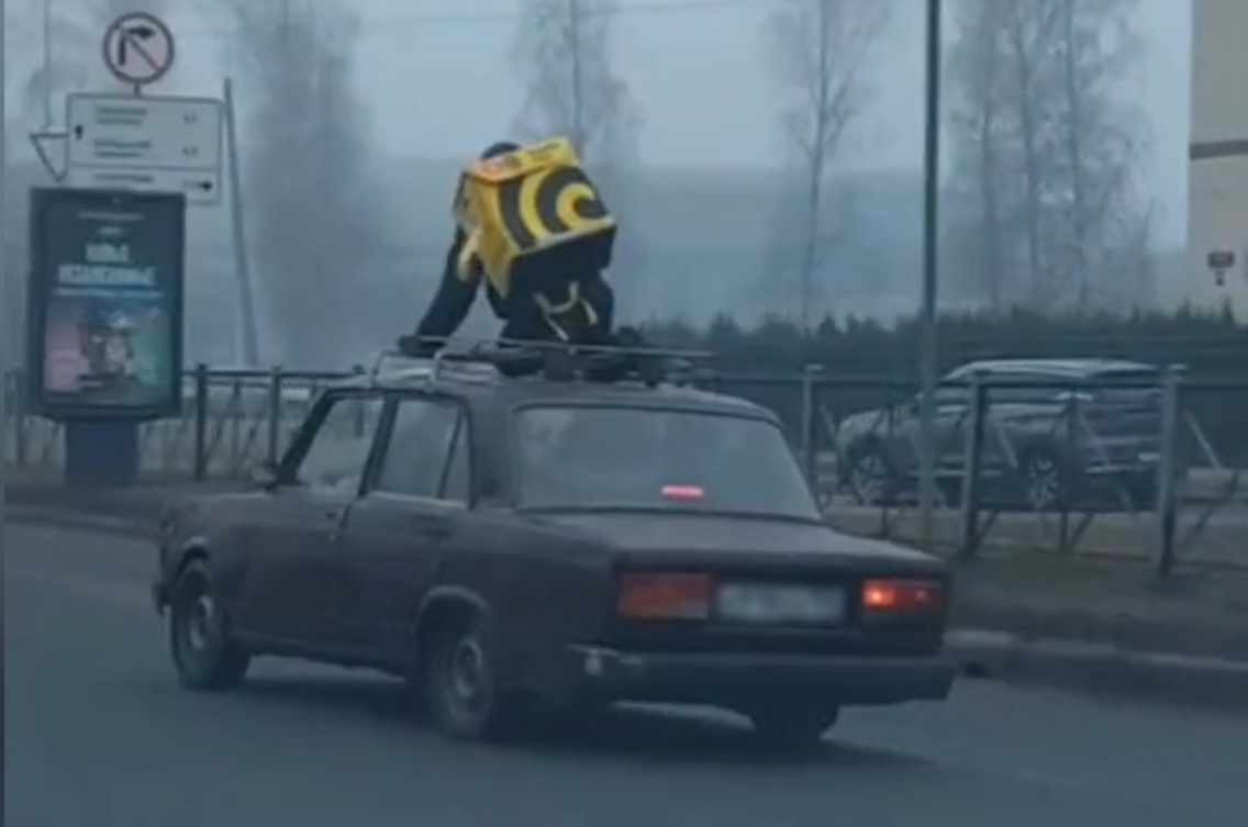     / Источник: Кадр из видео