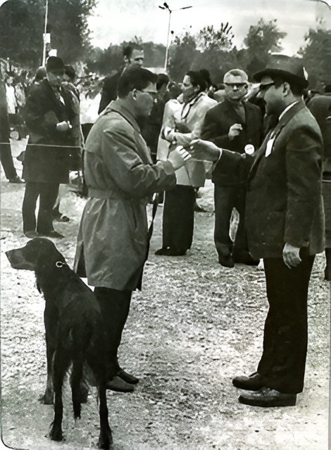 На выставке в мосент награждения. Из архива автора.