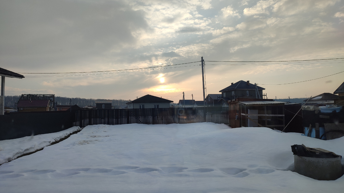 С утра пасмурно