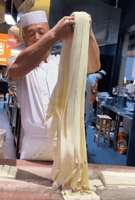 Приготовление лапши «бианбиан» biángbiáng面