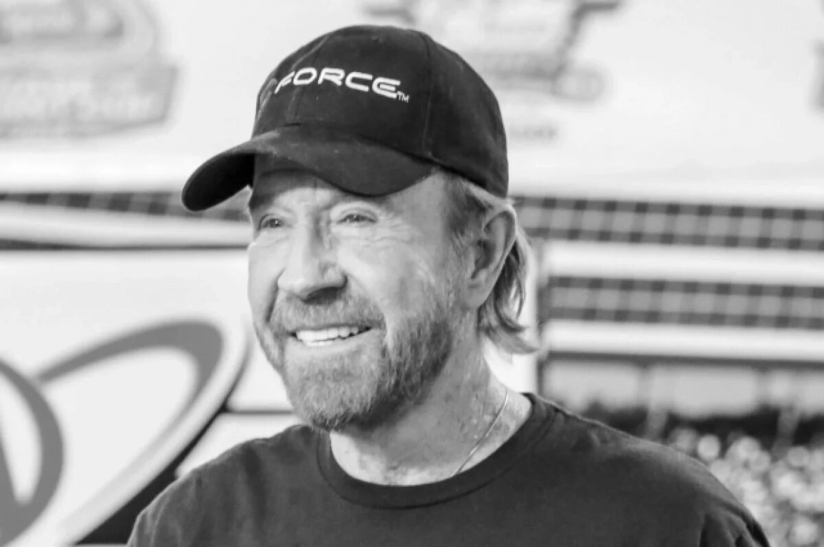    Умер Чак Норрис: причина смерти, биография, личная жизнь, фильмы