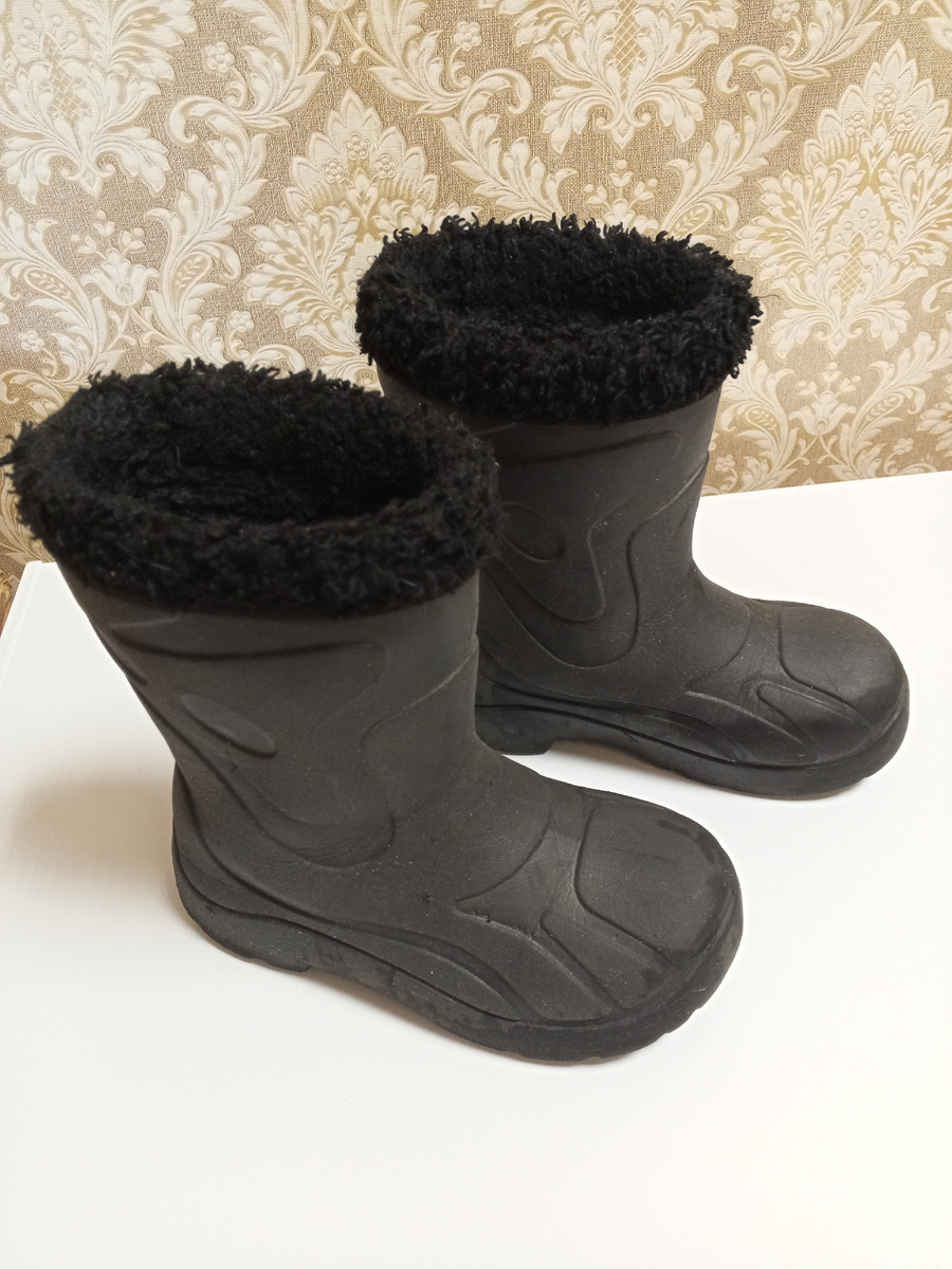 На этом фото сапоги уже помыла. 