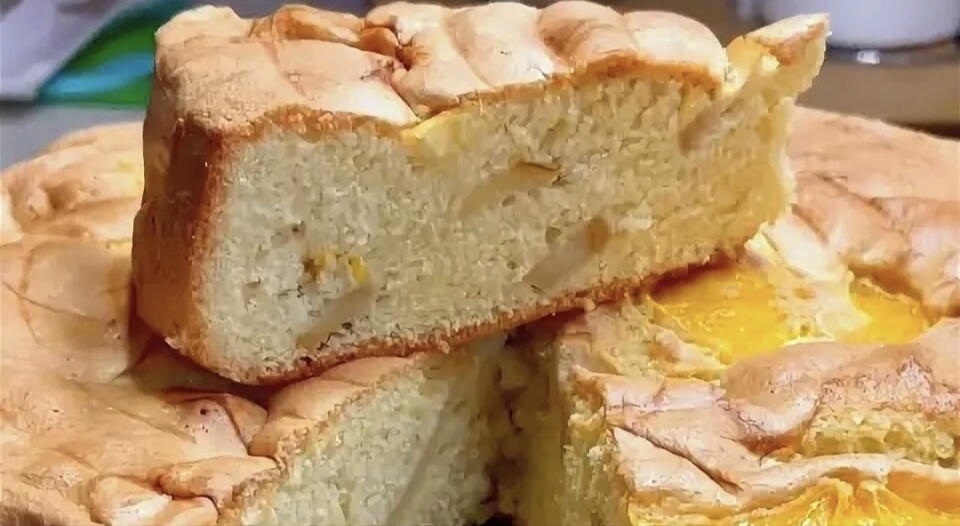 Классическая шарлотка с яблоками