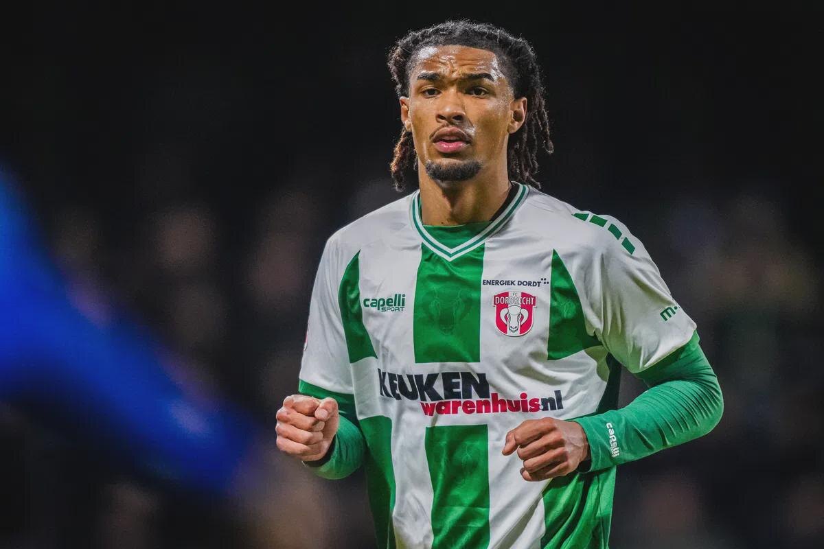 Футболист в составе голландского клуба