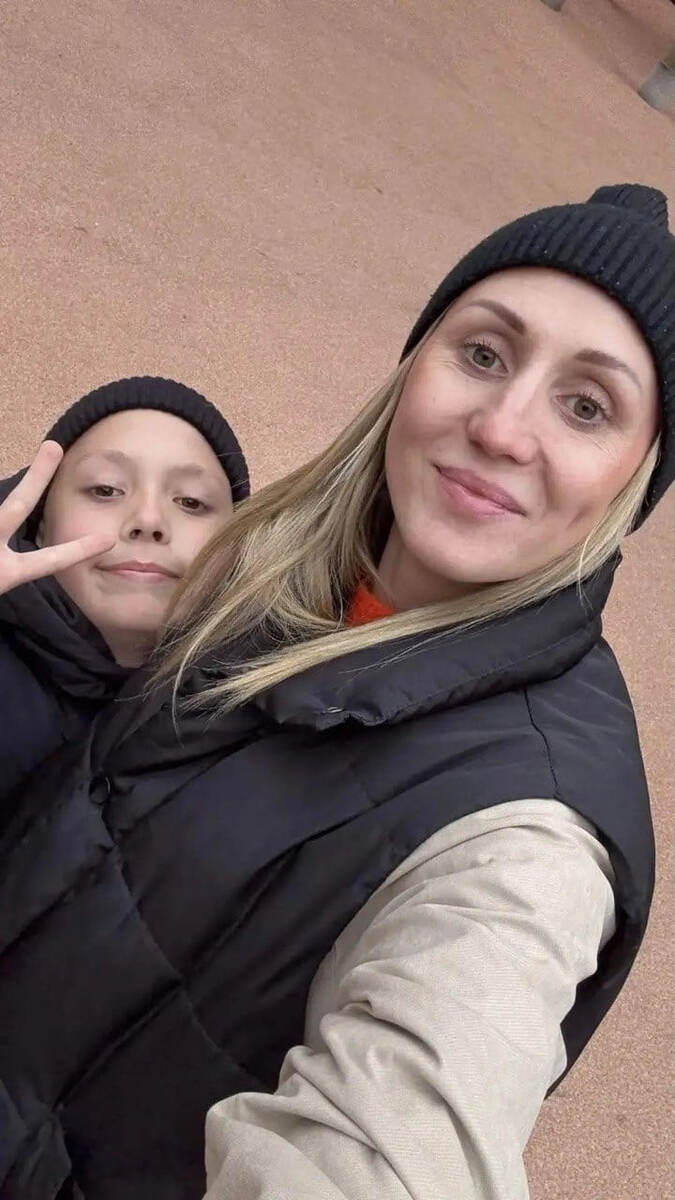    Со старшим сыном - Михаилом...