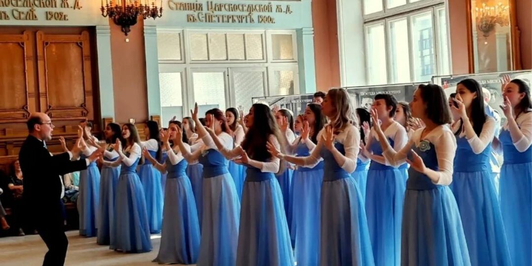 Фестиваль детского образования, экзотических растений, закрытие сезона на катках у Флагштока и Елагина острова, бесплатные концерты!