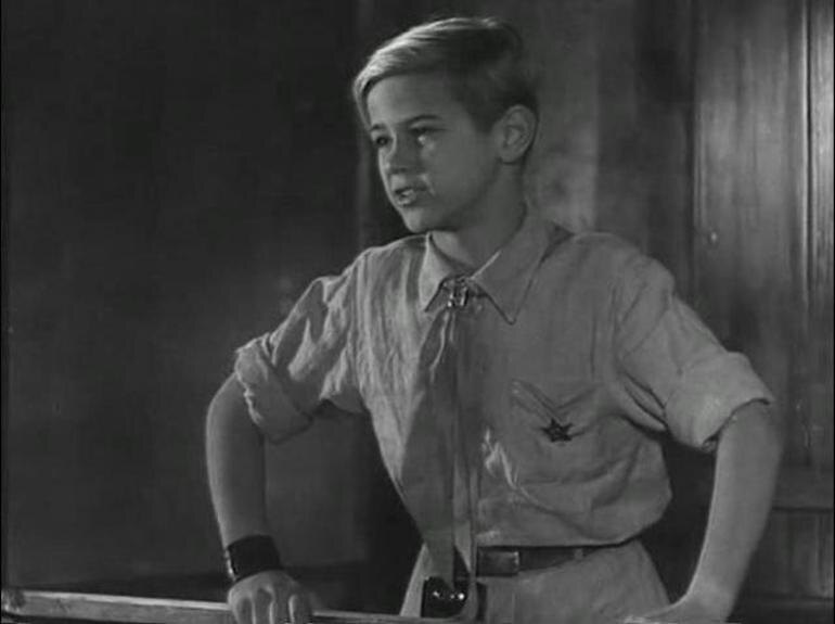 Кадр из фильма "Тимур и его команда"