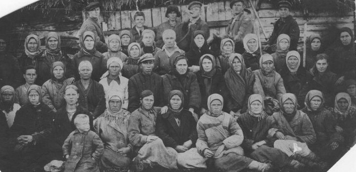 Зирган опустел — мужчины ушли, остались лишь женщины, старики да подростки.