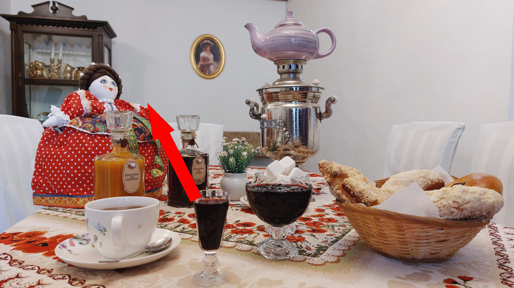    Тайна пустого стакана на русском чайном столе