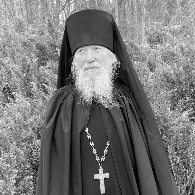 Иеромонах Тихон . У отца Тихона я  исповедовалась 