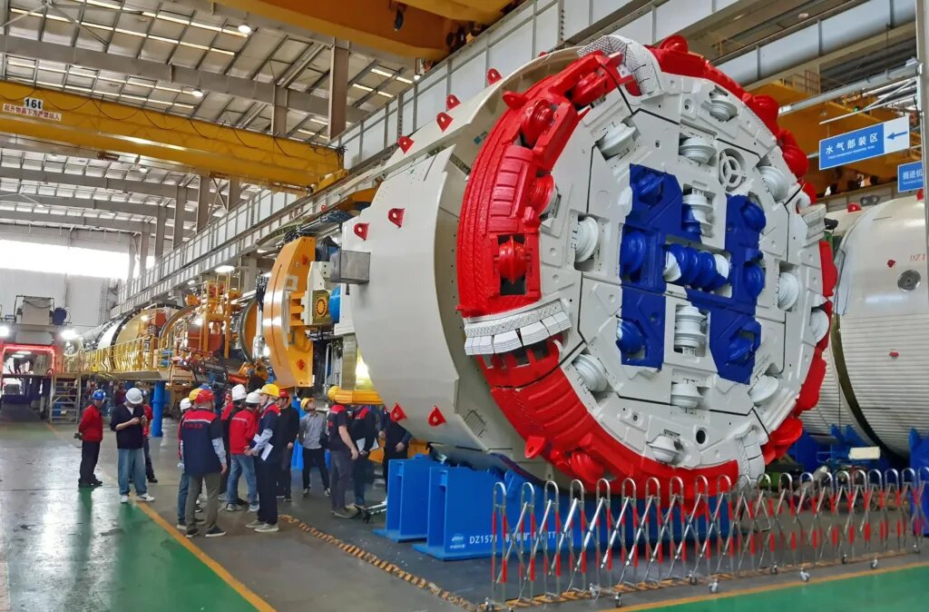 На фото: новый проходческий комплекс «Норда» российской разработки. Источник фото: Норникель.