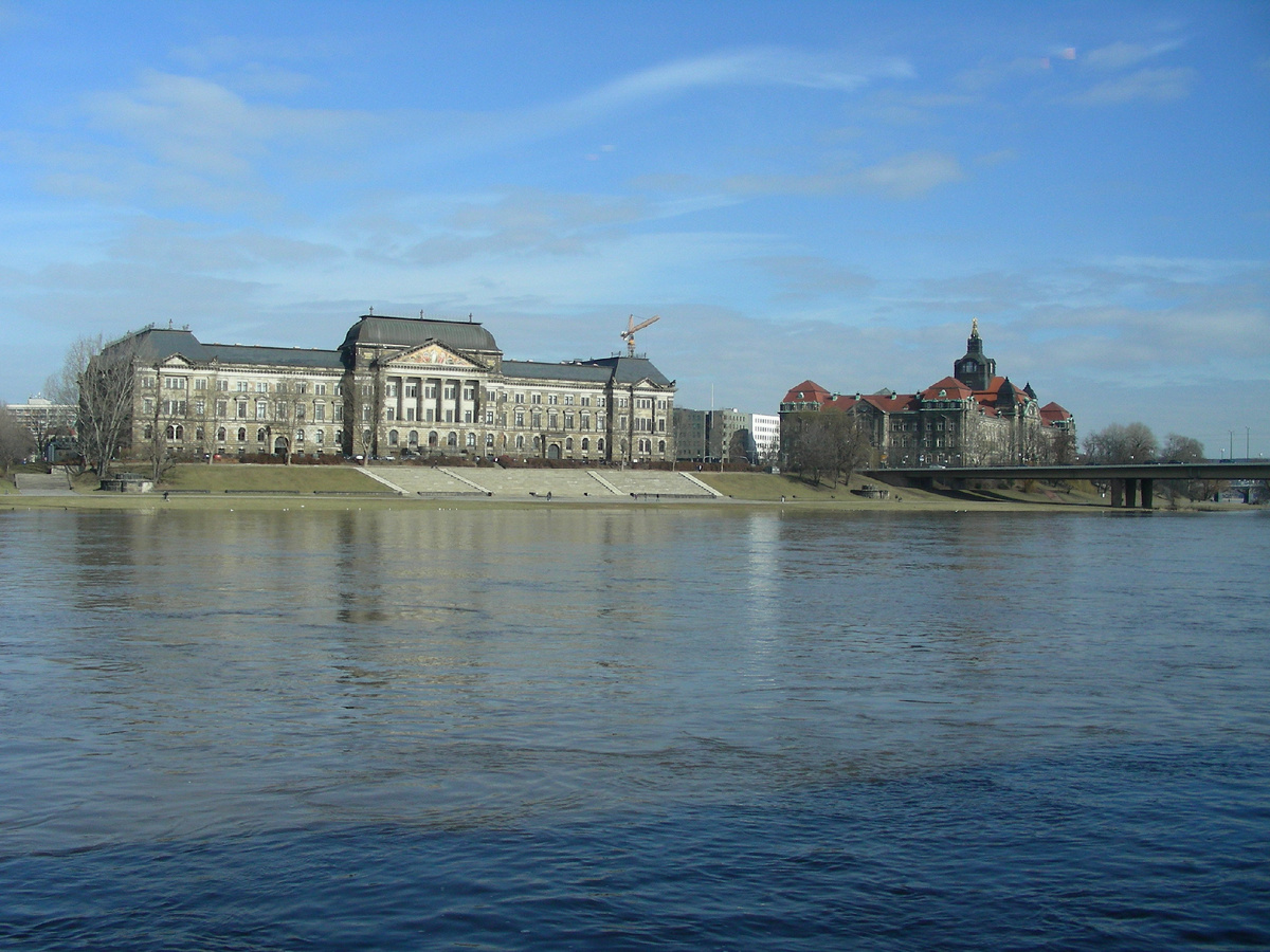 Дрезден. Так выглядела моя недвижимость в моих мечтах. Фото из личного архива.