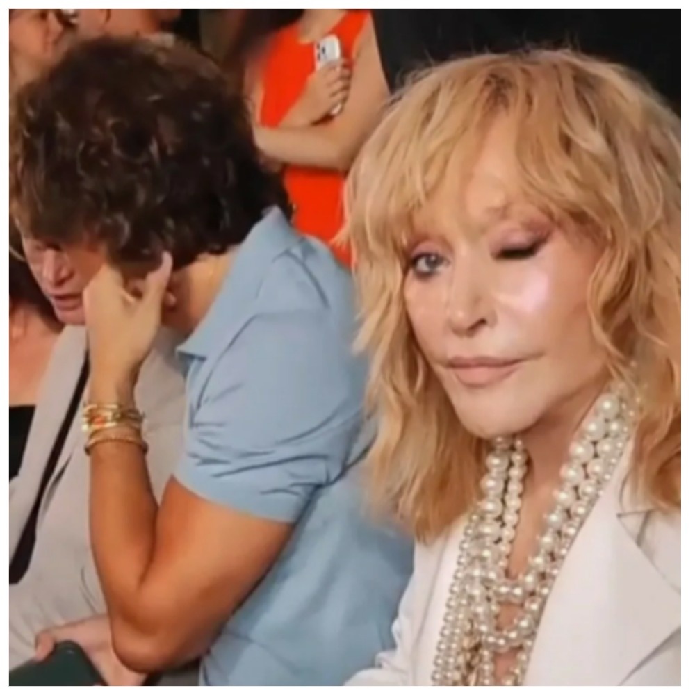 Это ведь известная фраза Пугачевой - любая заметка обо мне хороша, кроме некролога