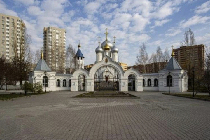 Новосибирцам напомнили о правилах и запретах в родительскую субботу 21 марта