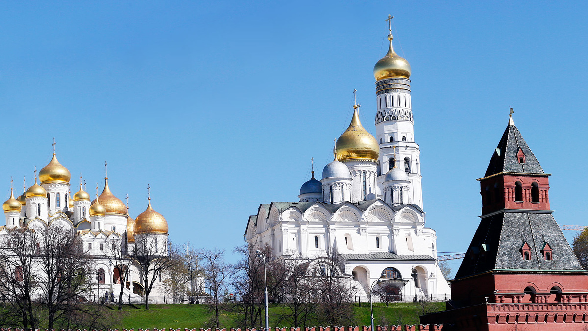    Москва погода весна солнечно епа