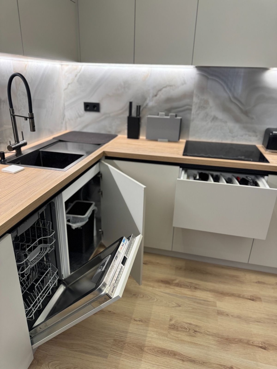 Рабочий треугольник на кухне 