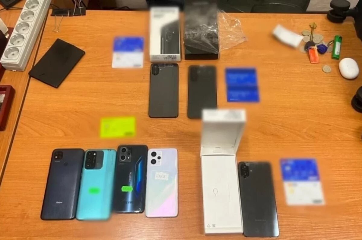    В аэропорту Якутска задержали и отправили в СИЗО скупщика банковских карт