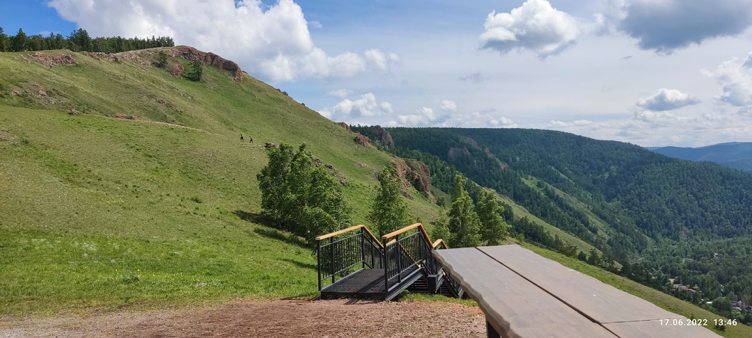На 6 месяце беременности покоряла самую большую лестницу России. Лестница на Торгашинский хребет в Красноярске
