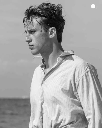 Красивые люди убедительнее