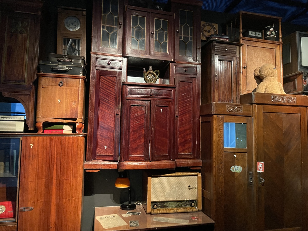 Нет, наша квартира выглядела получше :) А это фото из музея СЛОВО на ВДНХ