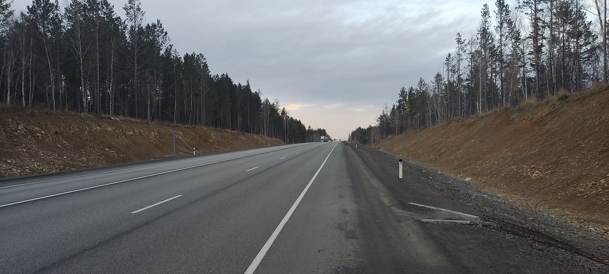 Одна из множества наших путевых остановок. Что в ней примечательного? Лишь то, что мы съели наши последние уссурийские "чоко-паи".