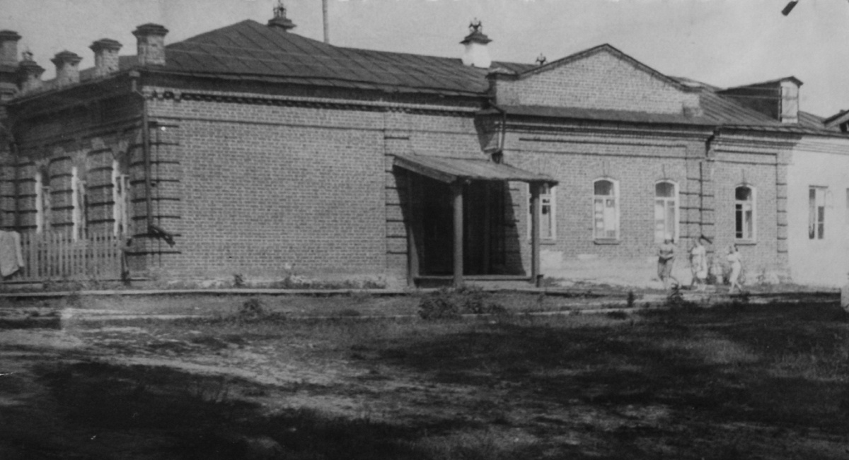 Больница в п. Красногвардейском.