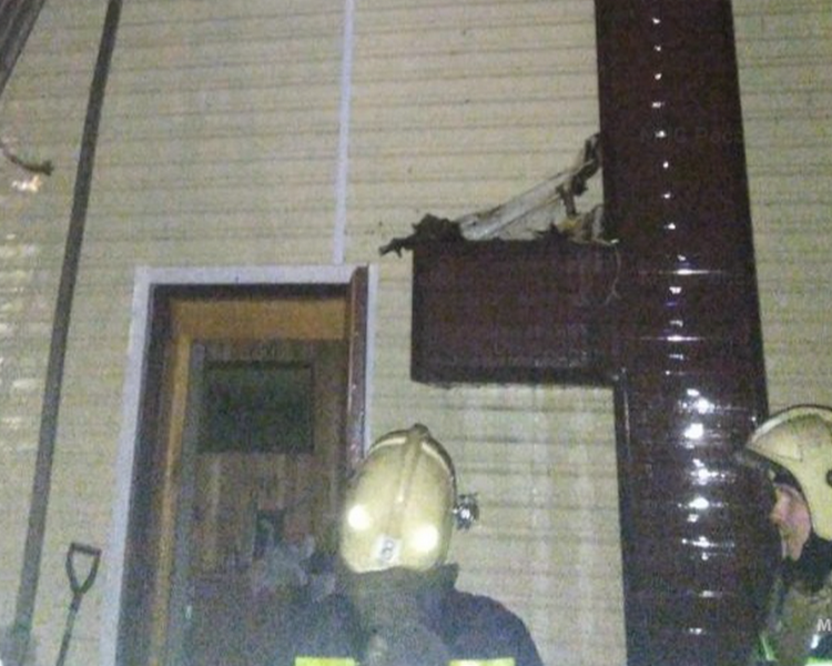     В Курске на Тускарной сгорела 2-этажная кирпичная баня