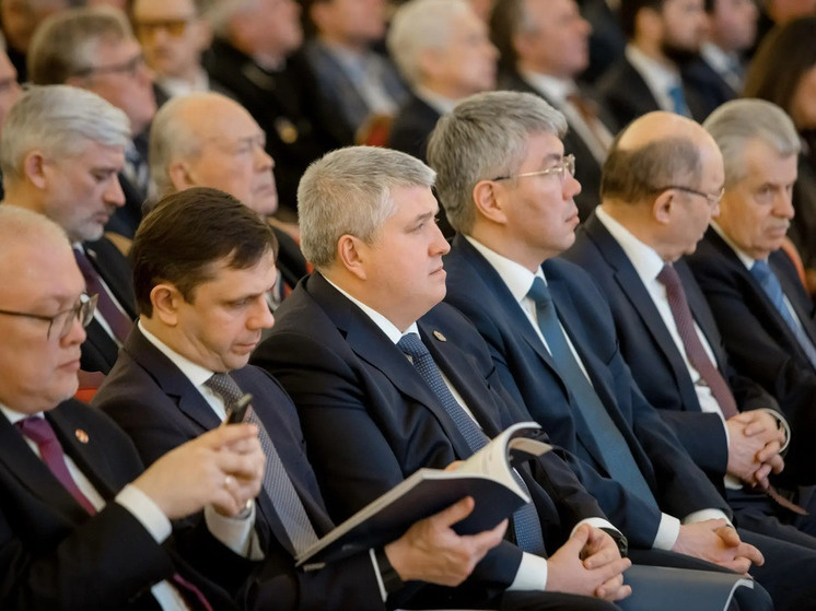     Все поставленные федеральным центром задачи по восстановлению дорожной сети в 2025 году были выполнены. Фото: губернатор Новгородской области Александр Дронов в MAX