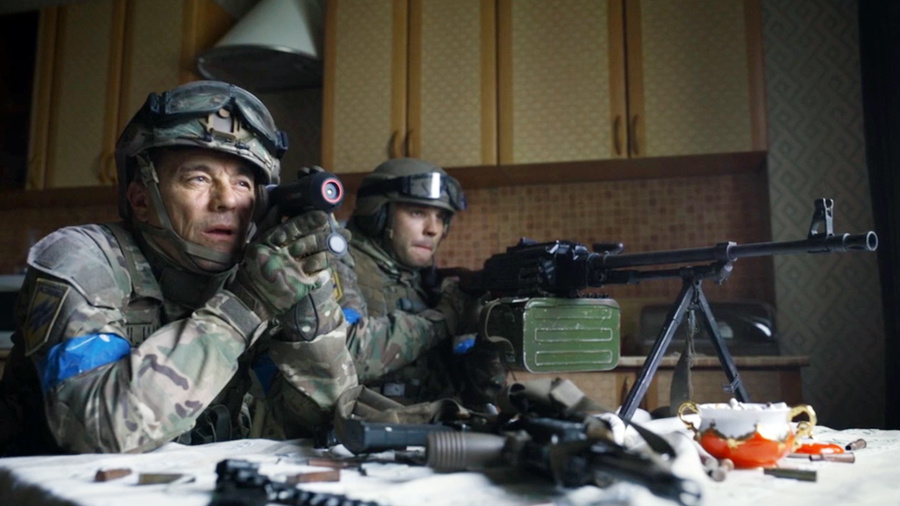 Укропы (второй муж и второй сын у мамы). Под прицелом - мирные жители, соседи.