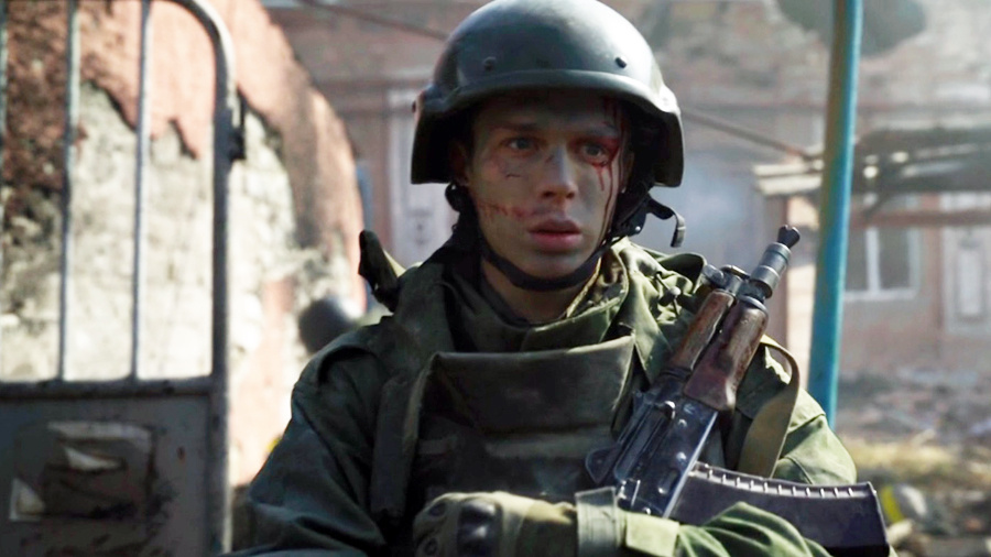 Актер- Глеб Калюжный в роли Димы Гринева. 