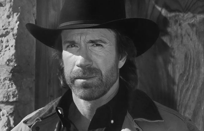 Бросил карьеру, чтобы сохранить жизнь жены: Крутой Уокер Чак Норрис