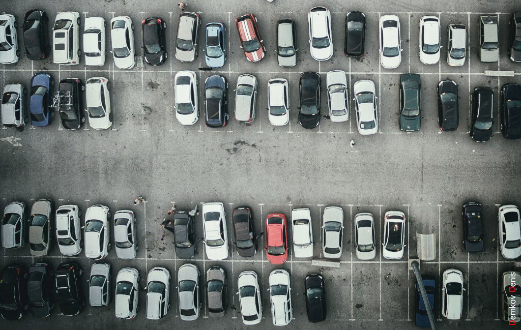    Парковка //Фото: Денис Демков