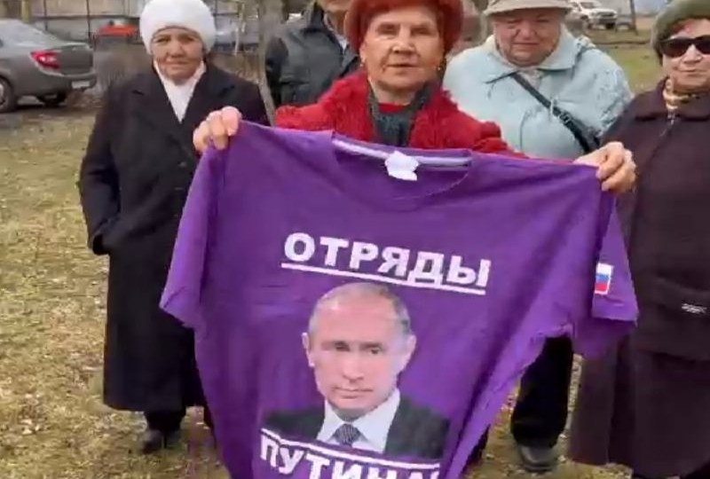 Золотой унитаз, ипотека на 30 лет и другие наши «победки»: что мы реально построили за 30 лет