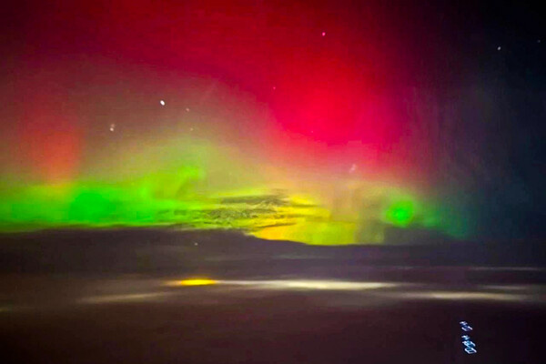 Северное сияние в небе над Московской областью. Россия. 11 октября 2024 г. / «Чехов Вид»/vk.com   📷