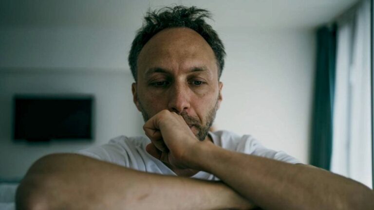    Иллюстрация к материалу: Взросление до 32 лет: что значит новое исследование для родителей?