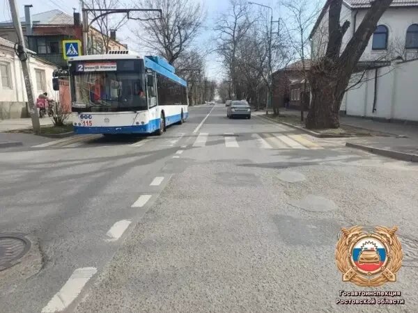 В центре Ростова подросток пострадал под колесами троллейбуса