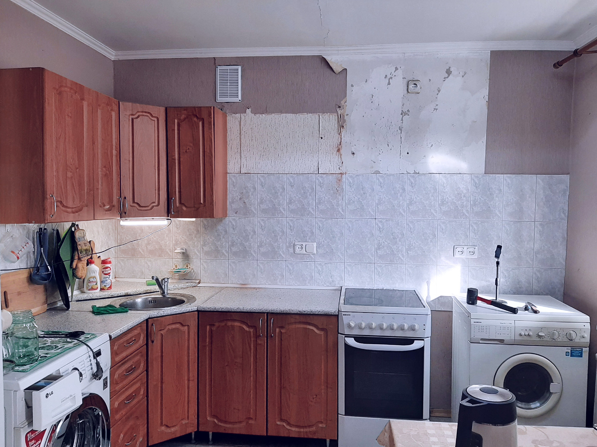 Кухня в начале ремонта