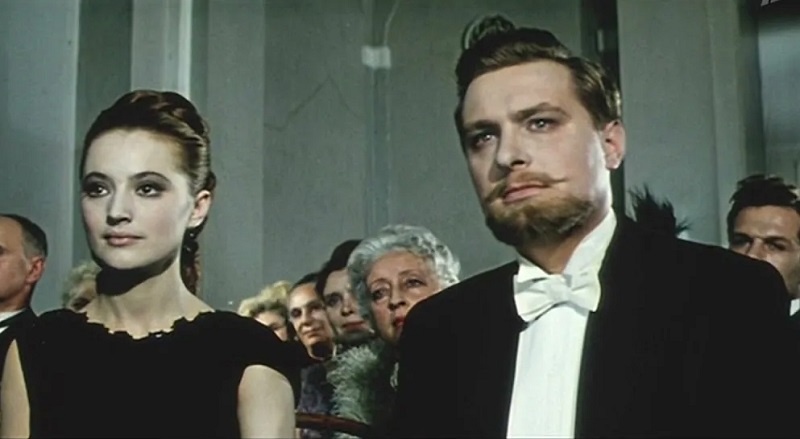 Кадр из фильма «Гранатовый браслет» (1964). Скриншот.